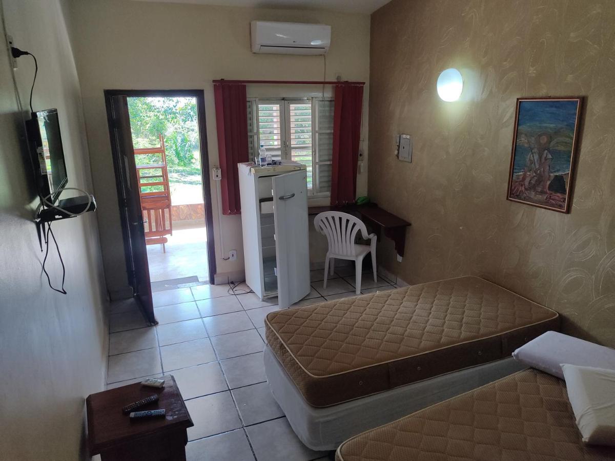 Hotel Pesqueiro Anzol De Ouro Ladario Bagian luar foto