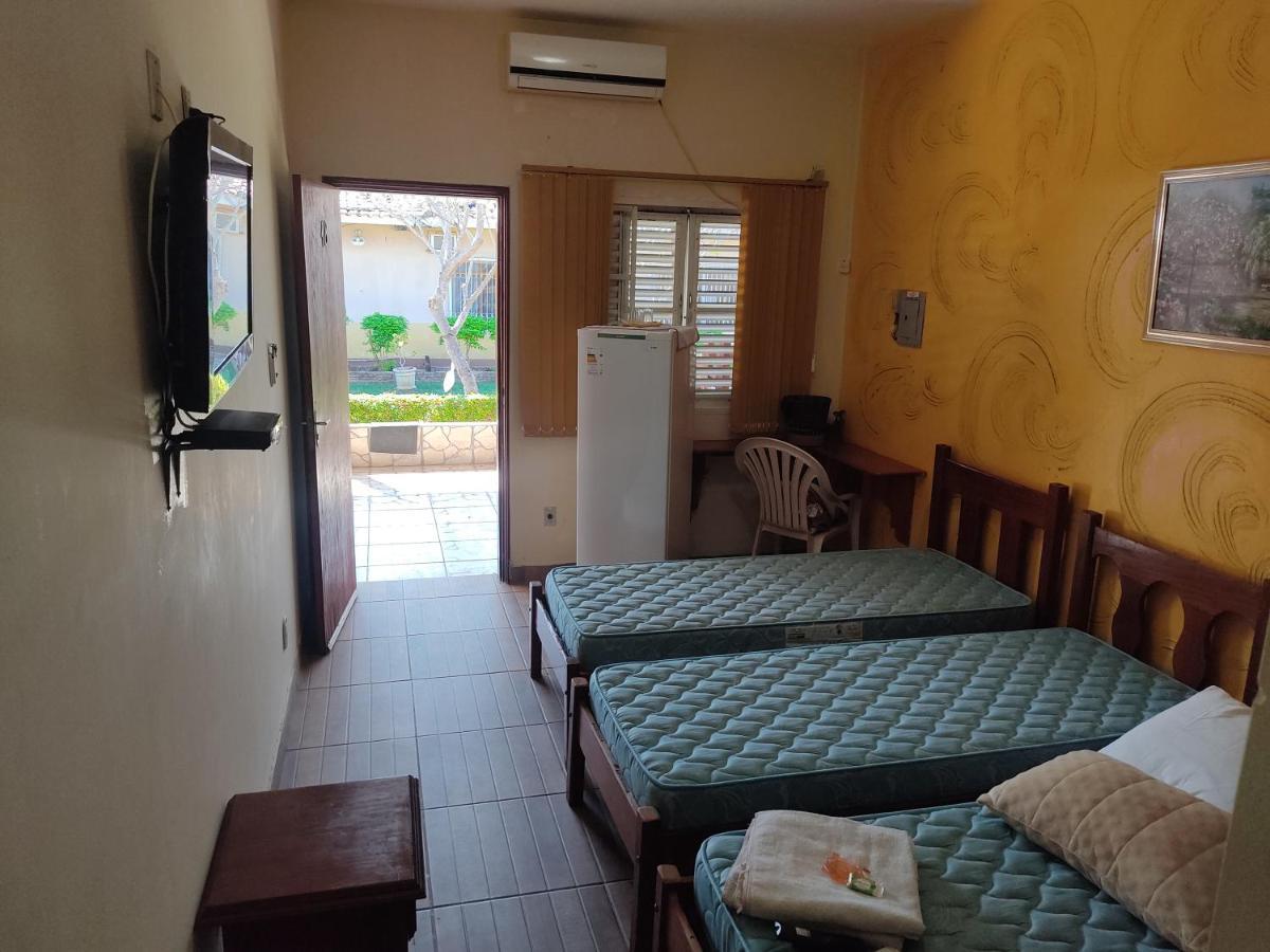Hotel Pesqueiro Anzol De Ouro Ladario Bagian luar foto